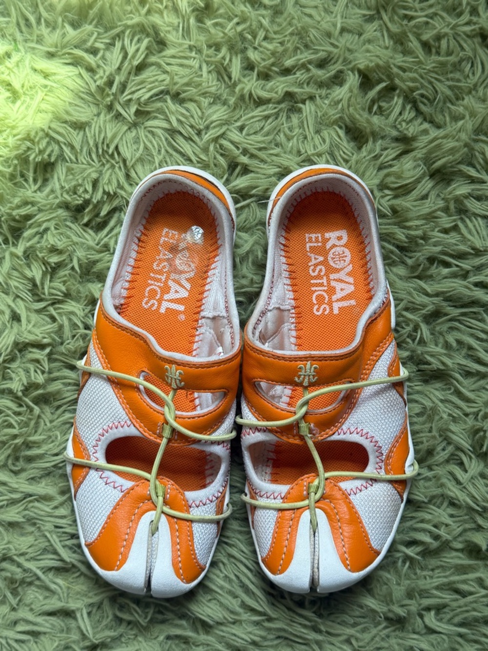 Royal Elastics Chedal Split Toe Ballet Flat